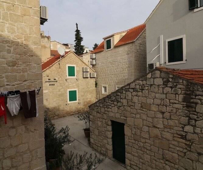 پانسیون House Sandra