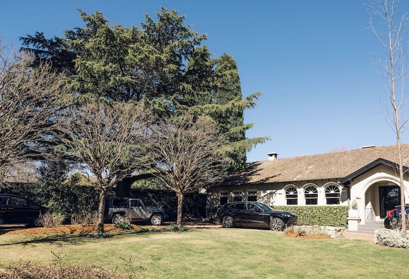 פנסיון Links House