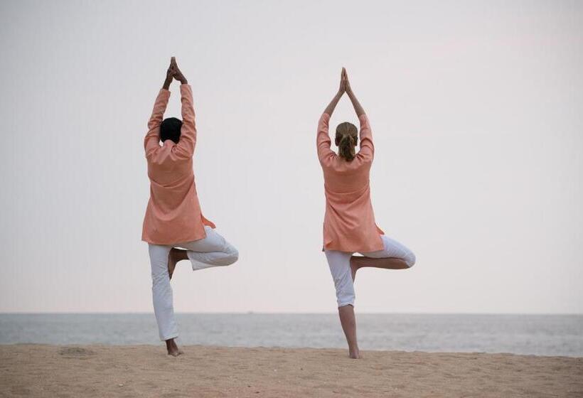 リゾートホテル Neeleshwar Hermitage