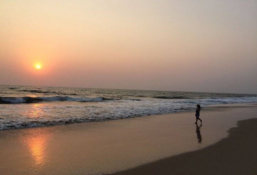 リゾートホテル Neeleshwar Hermitage
