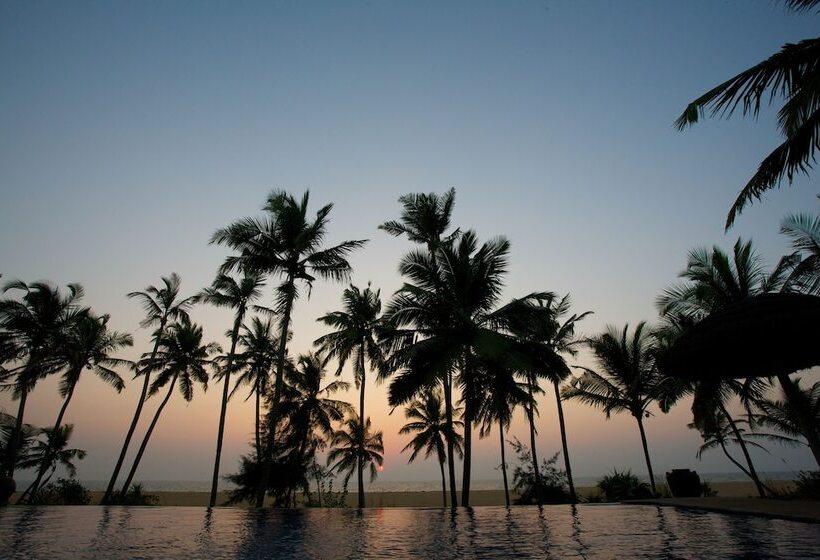 リゾートホテル Neeleshwar Hermitage