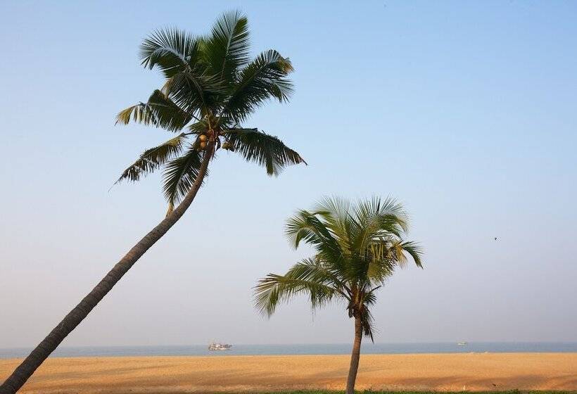 リゾートホテル Neeleshwar Hermitage