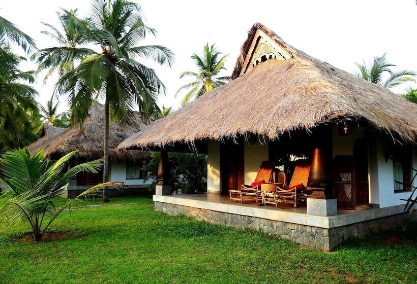 リゾートホテル Neeleshwar Hermitage