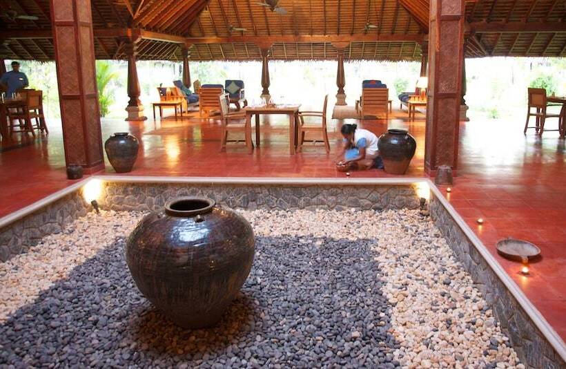 リゾートホテル Neeleshwar Hermitage