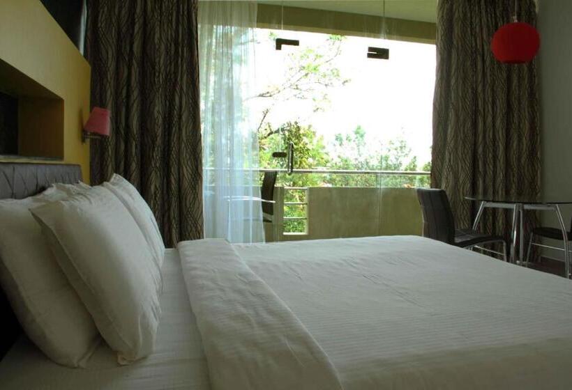 リゾートホテル Sterling Yelagiri