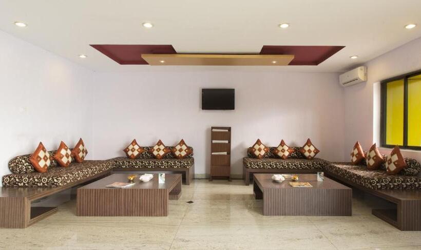 リゾートホテル Sterling Yelagiri