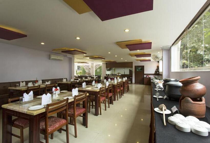 リゾートホテル Sterling Yelagiri