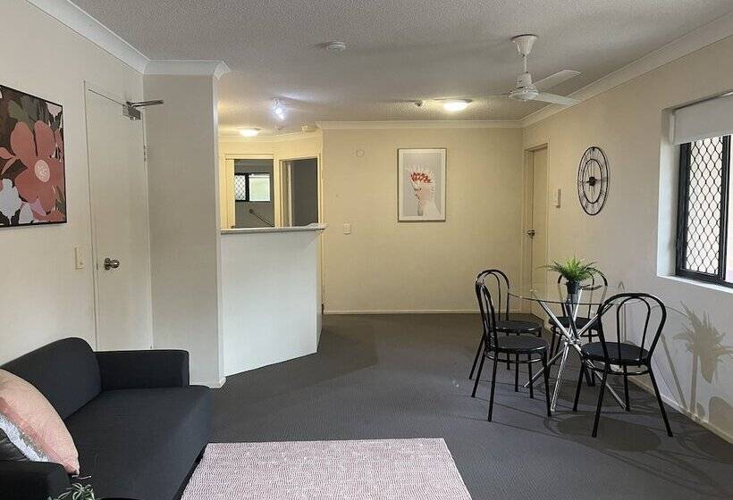 Spring Hill Gardens Apartments