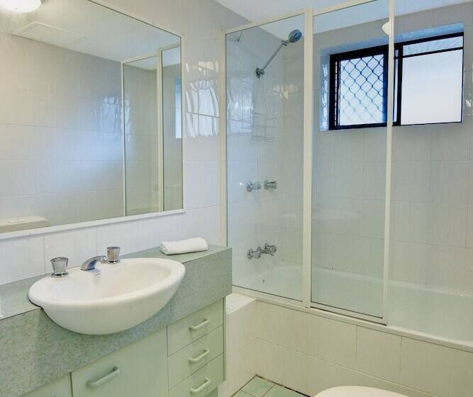 Spring Hill Gardens Apartments