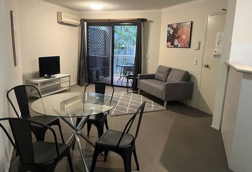 Spring Hill Gardens Apartments