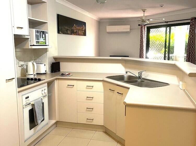 Spring Hill Gardens Apartments