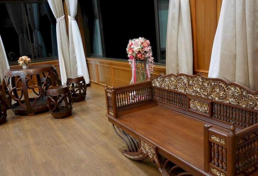 The Sunset Beach Resort   Koh Kho Khao