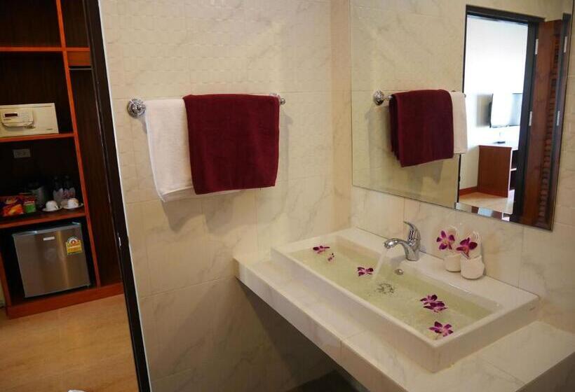 The Sunset Beach Resort   Koh Kho Khao