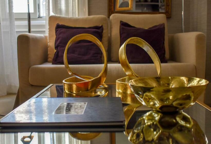 酒店 Universal Boutique