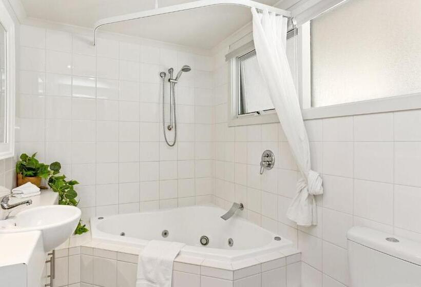 5 Whitecrest Great Ocean Road Resort   Ocean Views