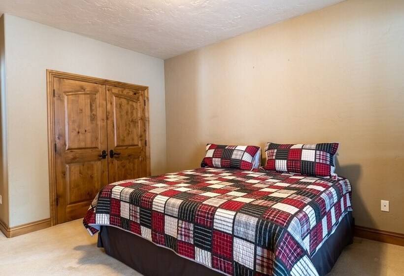 140 Goldenrod Circle By Summit County Mountain Retreats