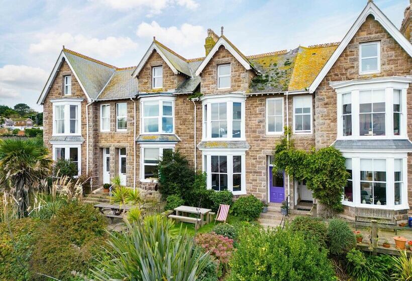 Accommodation Orla Mo