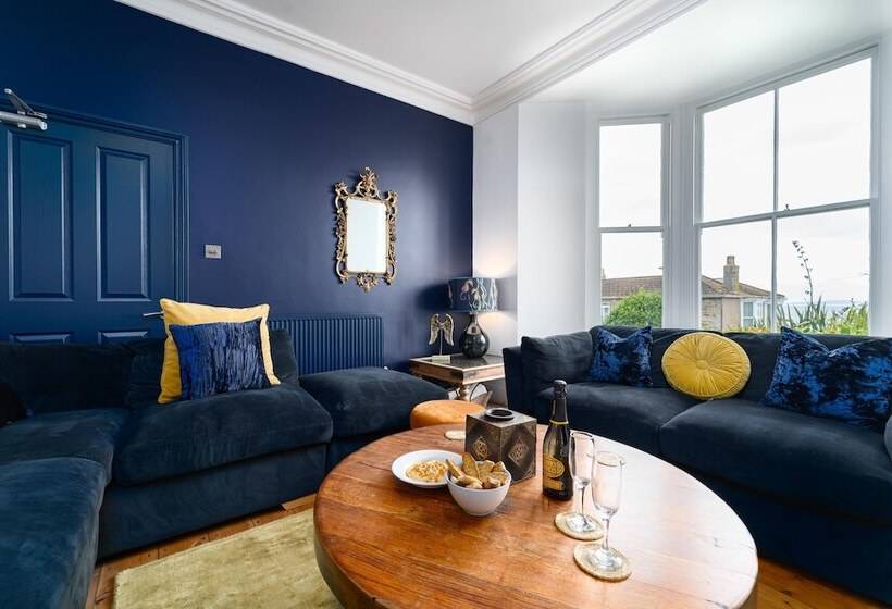 Accommodation Orla Mo