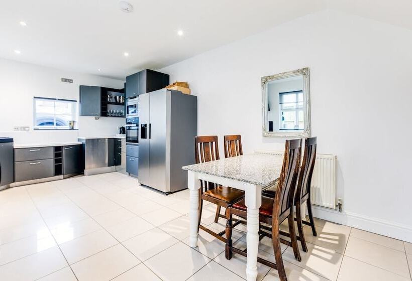 Accommodation Orla Mo