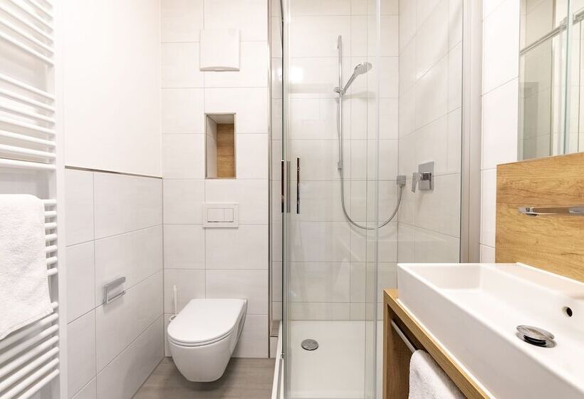 호스텔 Henrys Sleeping Am Augsburger Eiskanal