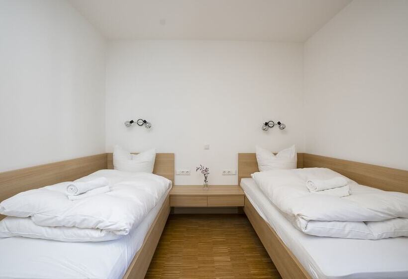 호스텔 Henrys Sleeping Am Augsburger Eiskanal