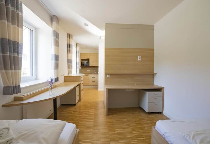 فندق صغير Henrys Sleeping Am Augsburger Eiskanal