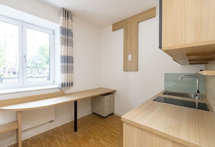 호스텔 Henrys Sleeping Am Augsburger Eiskanal