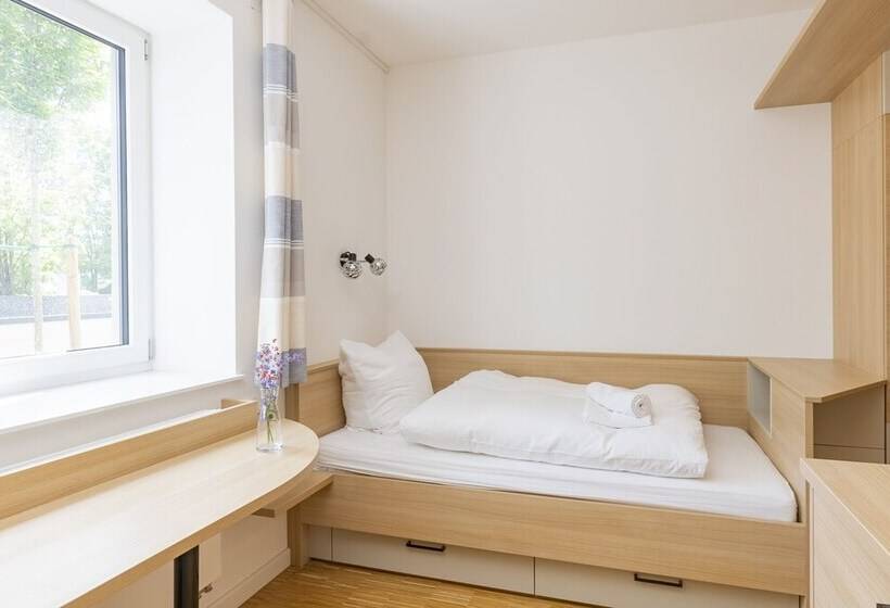 호스텔 Henrys Sleeping Am Augsburger Eiskanal