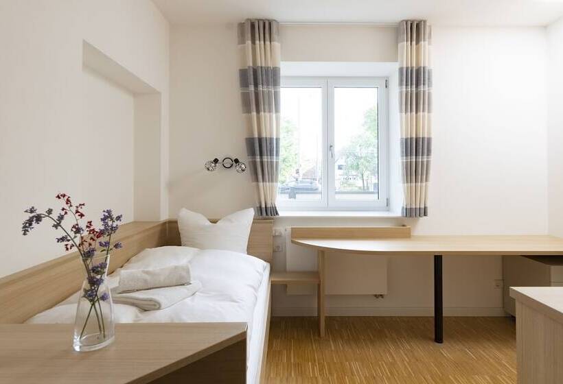 호스텔 Henrys Sleeping Am Augsburger Eiskanal