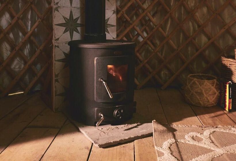 Mushroom Yurt Set In 4 Acres Of Woodland And Lakes