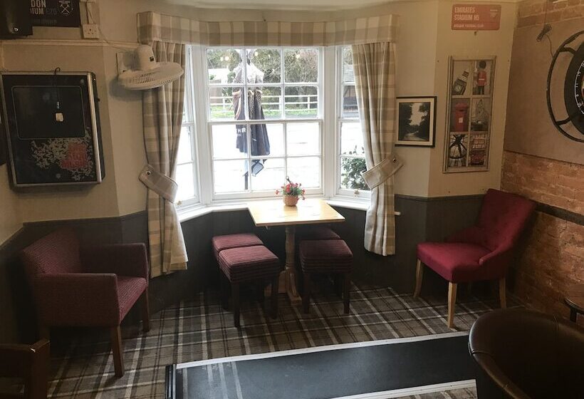 住宿加早餐  Black Bull