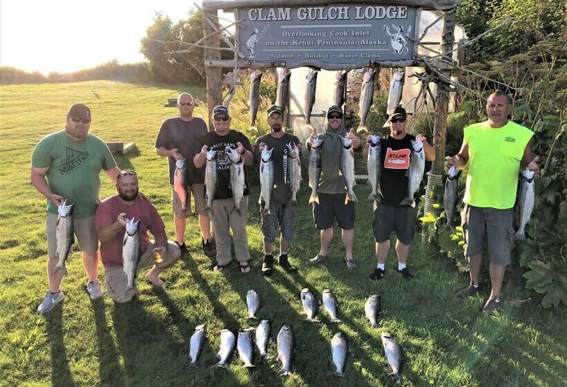 مبيت وإفطار Clam Gulch Lodge