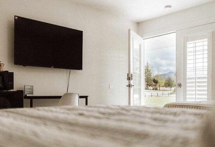 ベッドアンドブレックファースト Happy Trails West