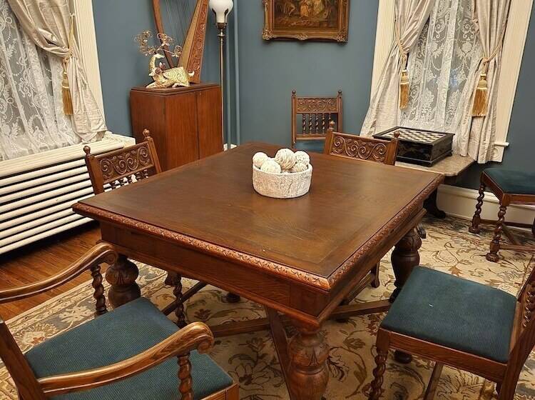 مبيت وإفطار Oaklawn Inn