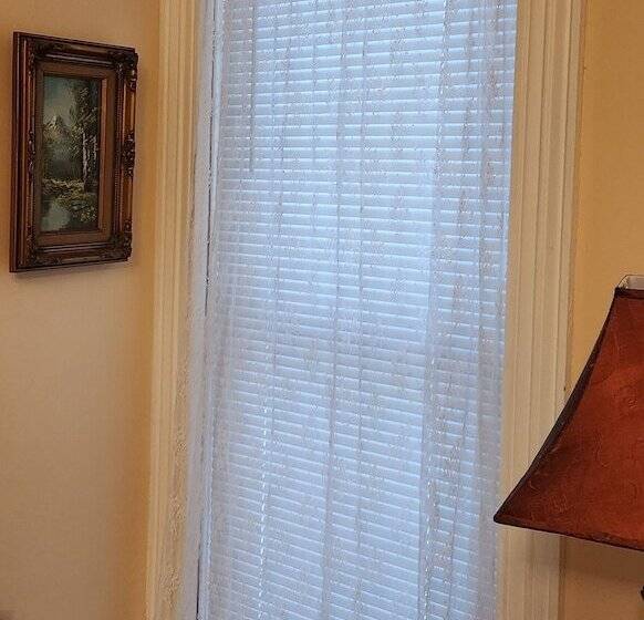 مبيت وإفطار Oaklawn Inn