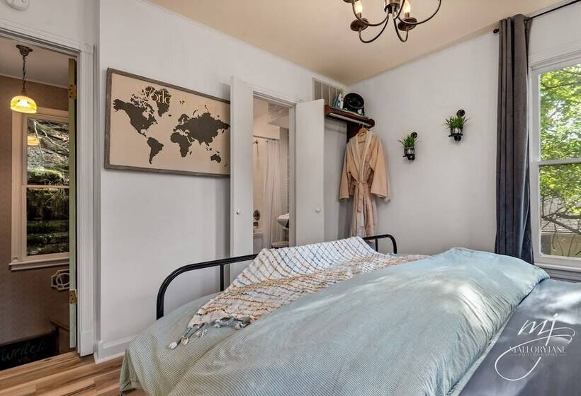 The 1883 Peabody House Bed & Breakfast