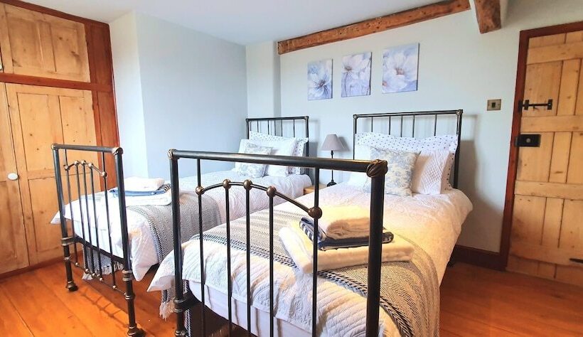 مبيت وإفطار Well Cottage Country Accommodation