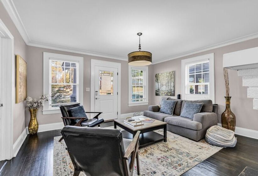 Bright And Modern Close To Everything