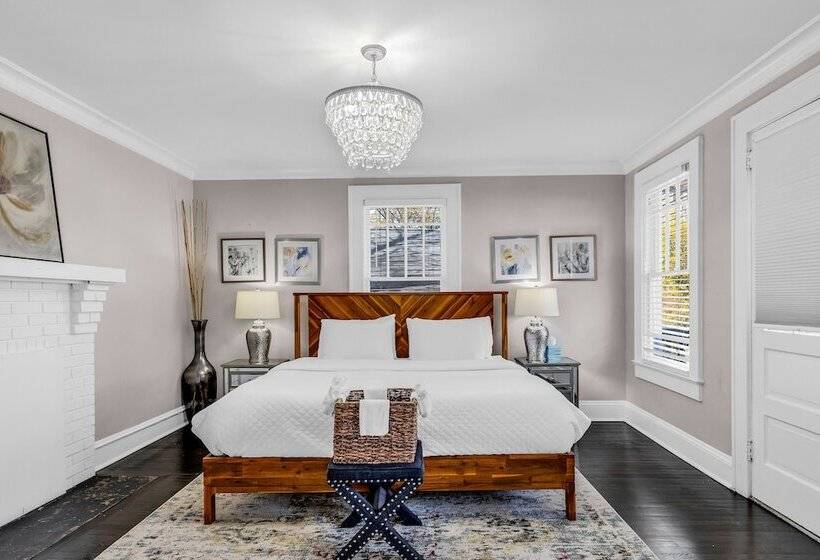 Bright And Modern Close To Everything