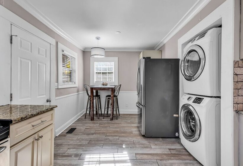 Bright And Modern Close To Everything