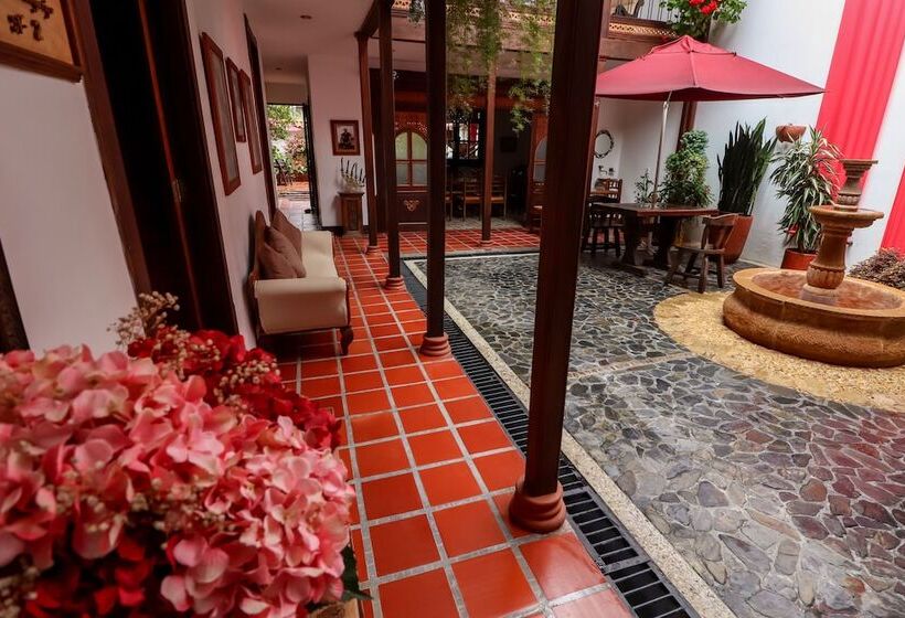 Casa Lola Hotel Boutique