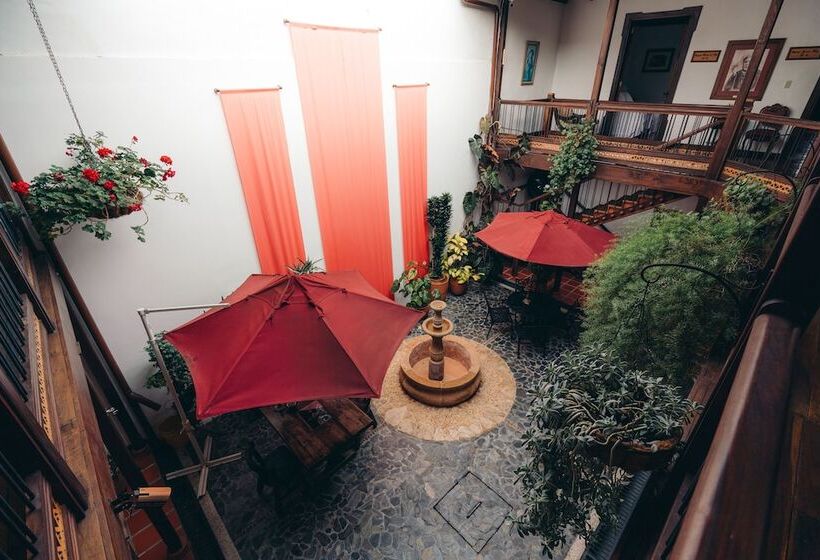 Casa Lola Hotel Boutique