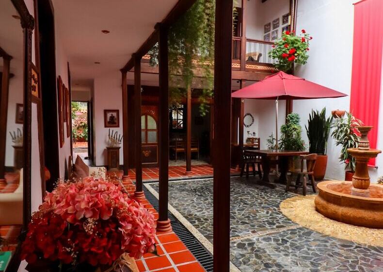 Casa Lola Hotel Boutique