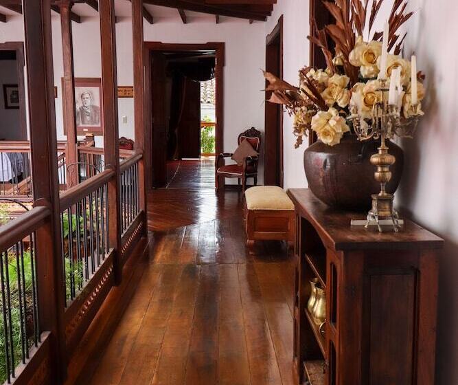 Casa Lola Hotel Boutique