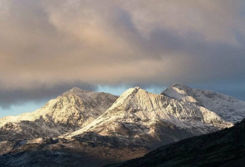 Charming Two Bed Cottage Glan Gwna Holiday Park