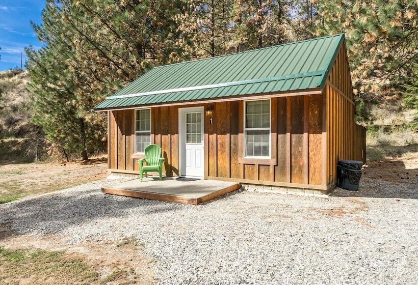 Echo Valley Resort & Cabins