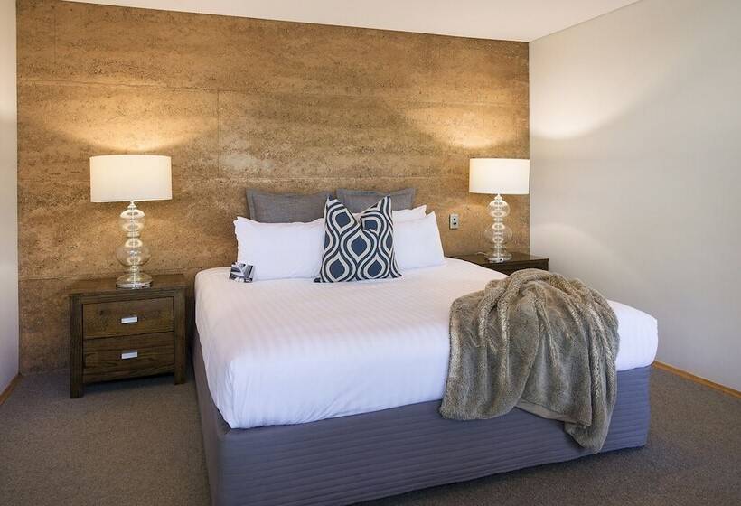 Hidden Valley Forest Retreat