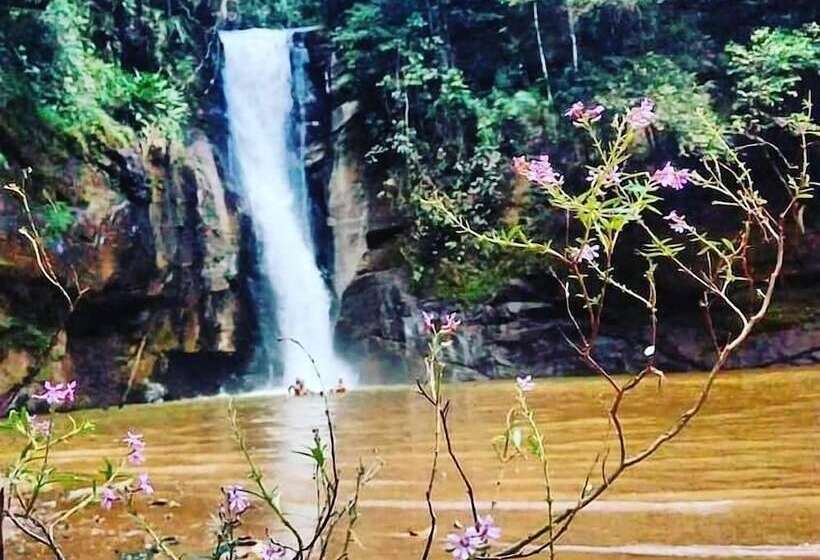 פונדק Pousada Vila Mathilde