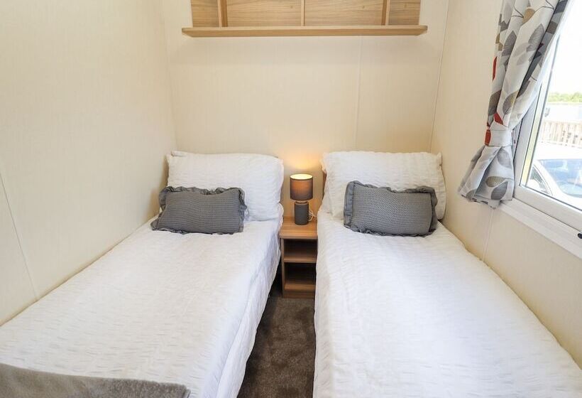 בית מלון כפרי Lovely 4 Berth Caravan On 7 Lakes Country Park At Crowle North Lincolshire