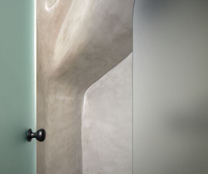 هتل Aecon Suites